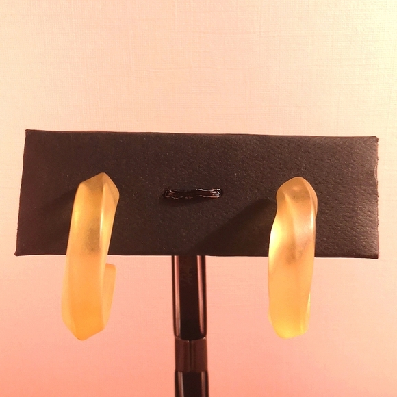 Vintage 80's plastic 3/4 twisted hoops - Picture 2 of 4